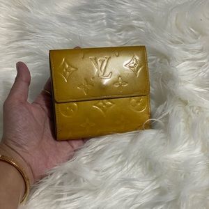 Authentic LV Vernis Compact wallet